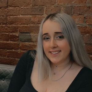 Meet your Posher, Eva